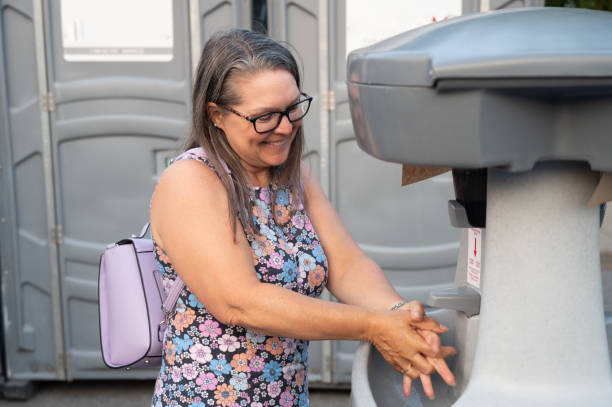 Portable Toilet Options We Offer in Ingalls Park, IL